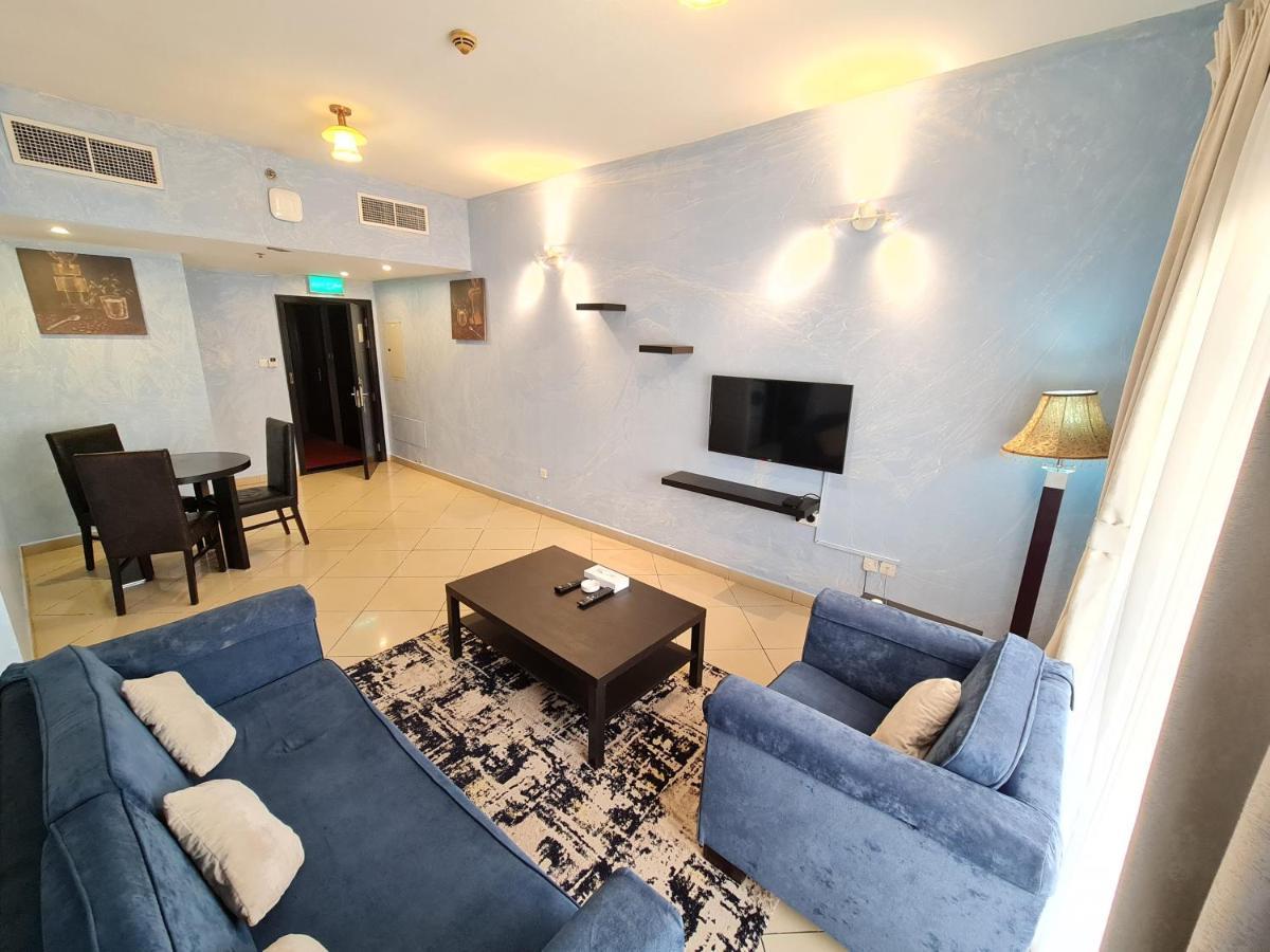 Boulevard City Suites Hotel Apartments Дубай Экстерьер фото